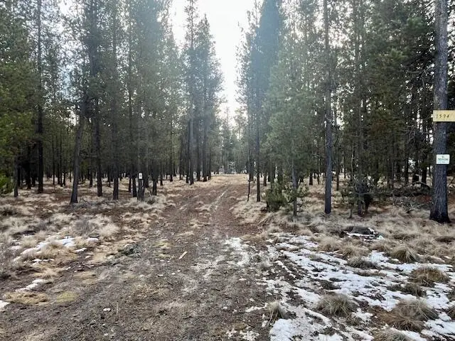 15945 Leslie Drive, La Pine, OR 97739 - Image #1