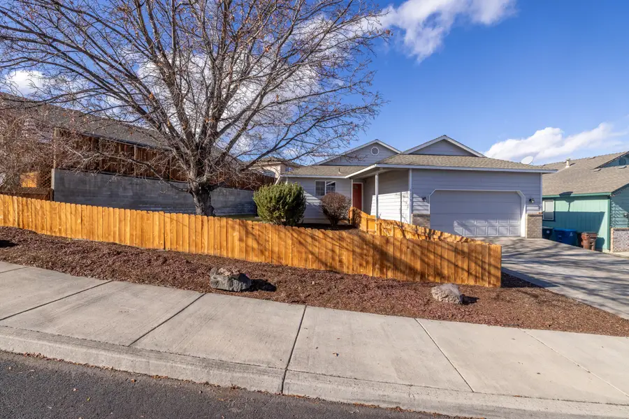 2113 SW 35th Place, Redmond, OR 97756 - Image #2