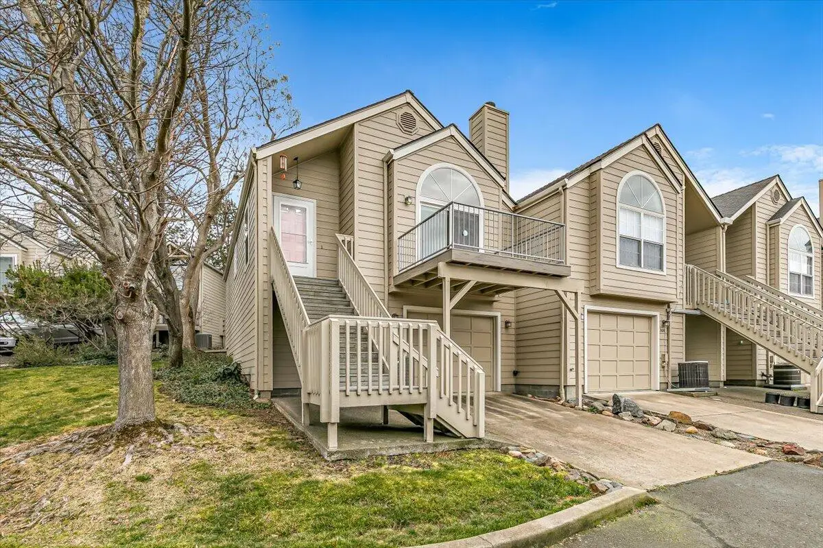 372 Glenn Street, Ashland, OR 97520 - Image #1