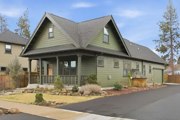 1025 E Horse Back Trail, Sisters, OR 97759