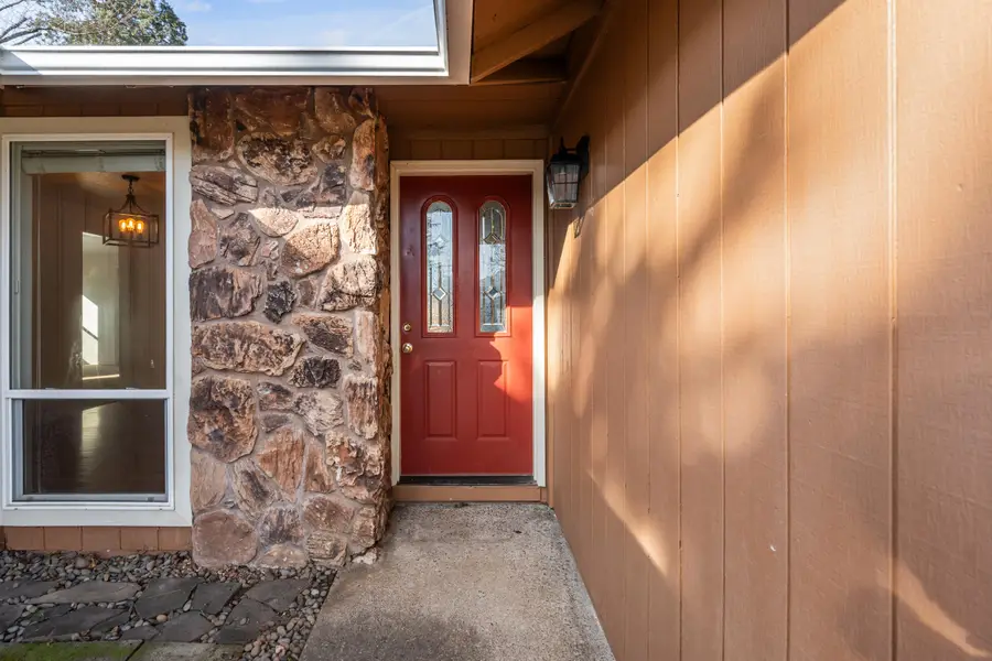 2583 Huntington Lane, Medford, OR 97504 - Image #3