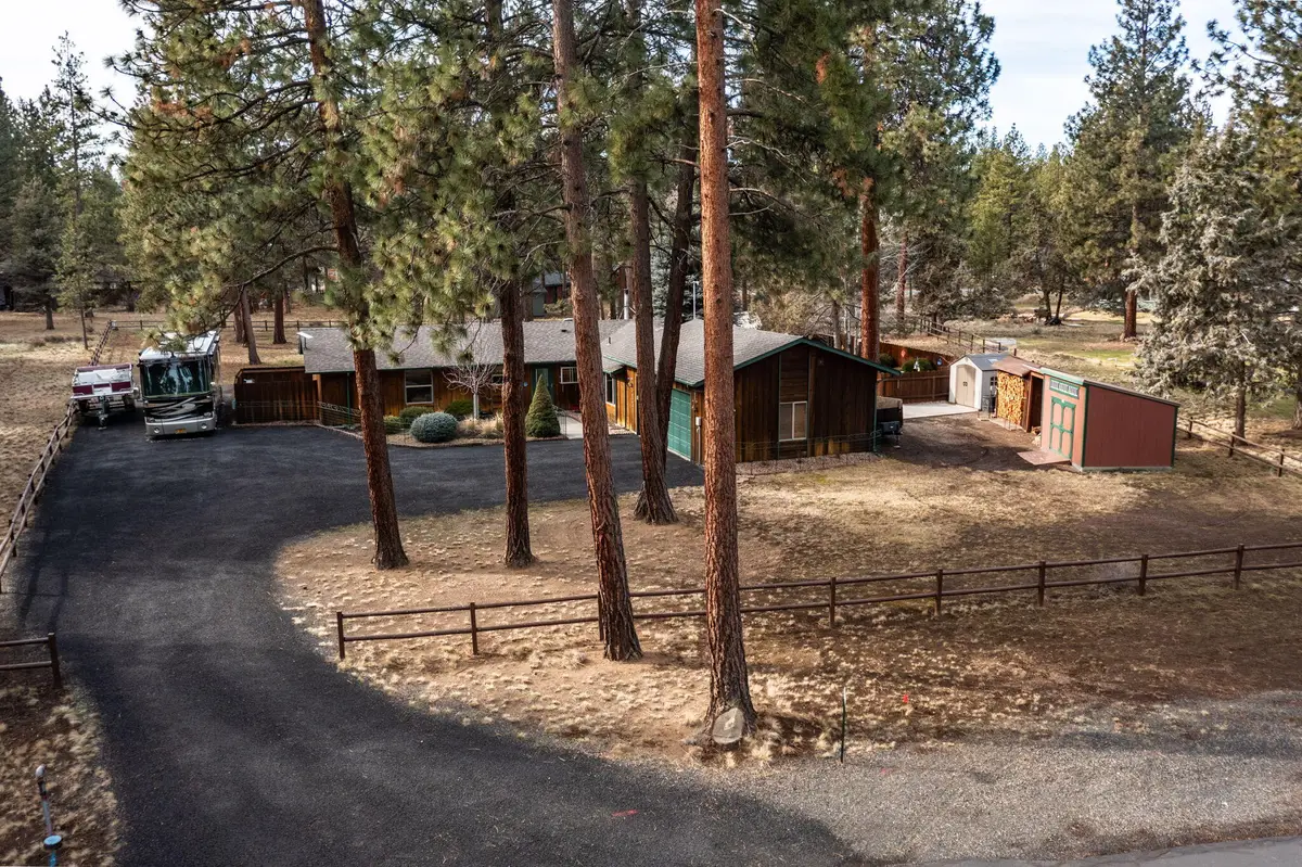 15689 Paddock Green, Sisters, OR 97759 - #1