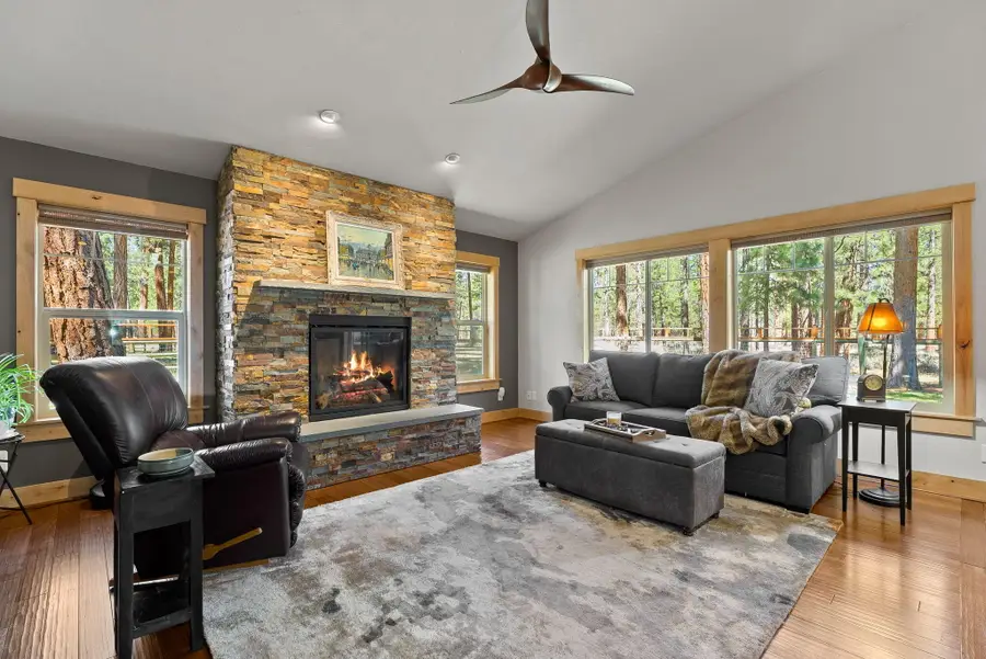 69288 Stetson, Sisters, OR 97759 - #3