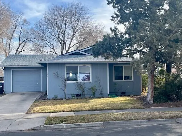 772 NW 8th Street, Redmond, OR 97756 - Image #1