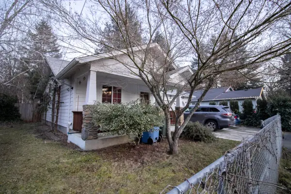 157 N Junction Avenue, Cave Junction, OR 97523