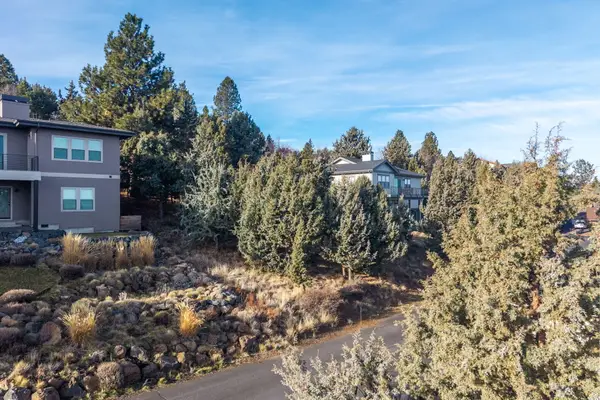 1238 NW Remarkable Drive, Bend, OR 97703