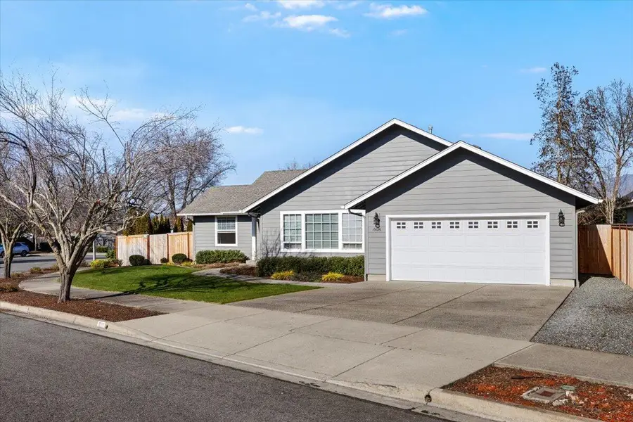 608 SE Liberty Drive, Grants Pass, OR 97527 - #3