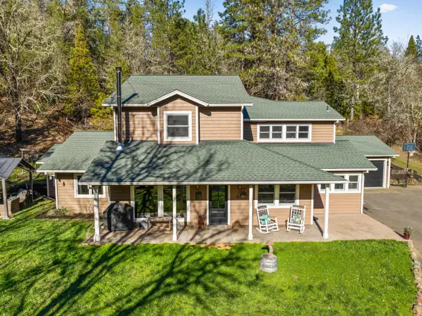 18781 E Evans Creek Road, Rogue River, OR 97537