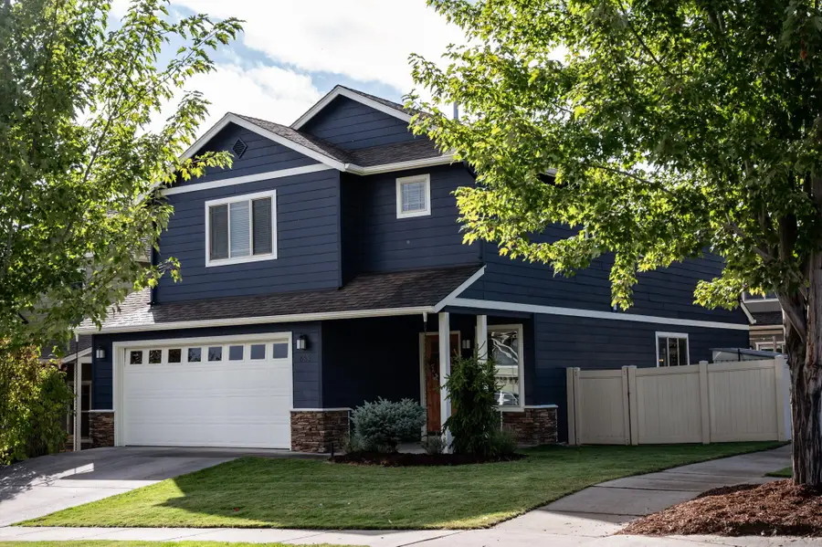 633 SE Glengarry Place, Bend, OR 97702 - #2