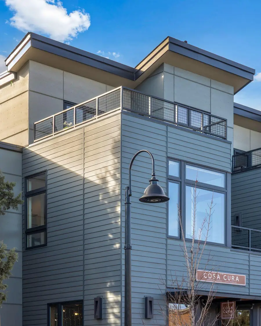 2735 NW Crossing Drive #201, Bend, OR 97703 - #2