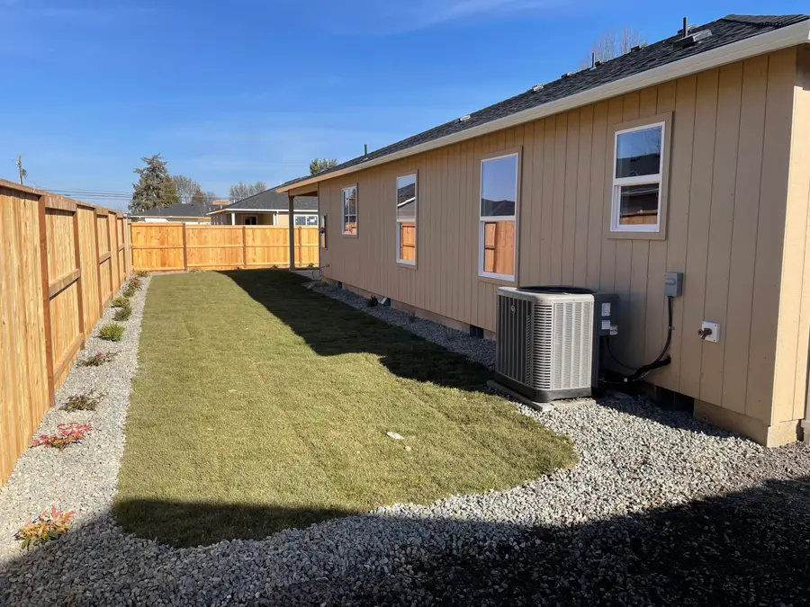 2963 Stonebrook Drive, Medford, OR 97504 - Image #3