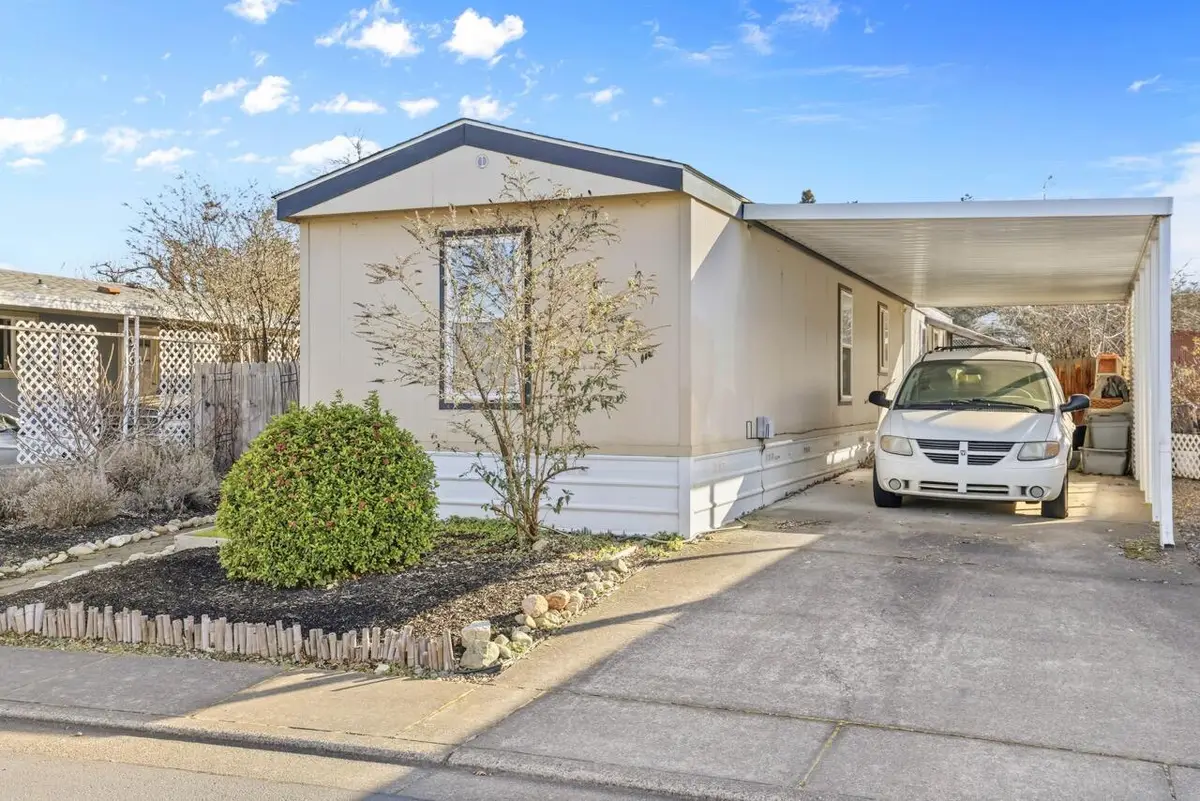 4729 S Pacific Highway #UNIT 4, Phoenix, OR 97535 - #1