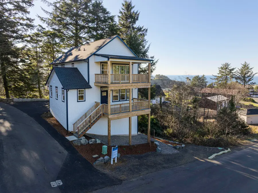 640 NE Lillian Lane, Depoe Bay, OR 97341 - #3