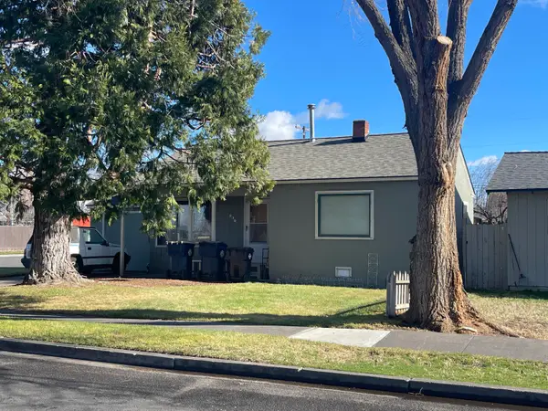 906 SW 13th Street, Redmond, OR 97756