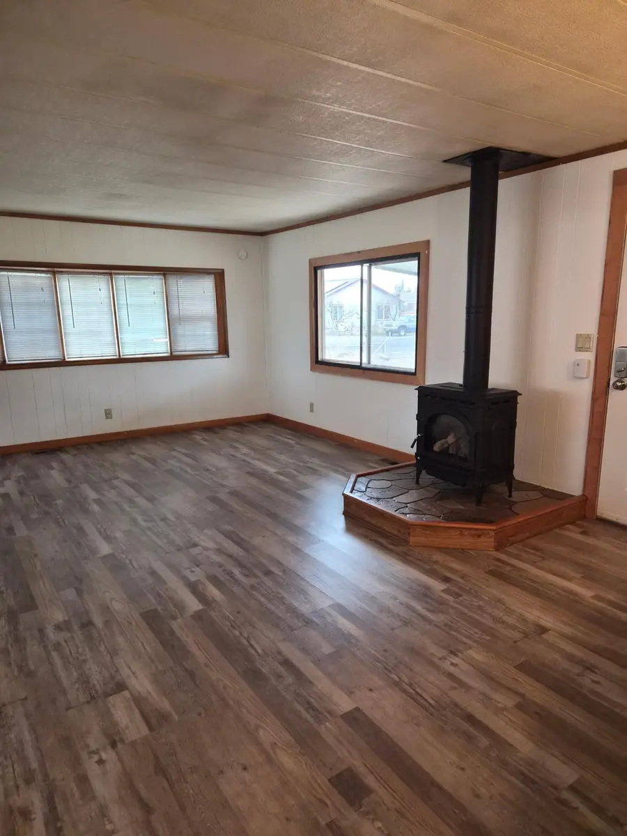 3635 NW Oak Avenue Nw, Redmond, OR 97756 - Image #2