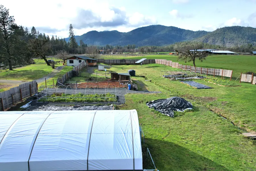 17275 Water Gap Road, Williams, OR 97544 - #3