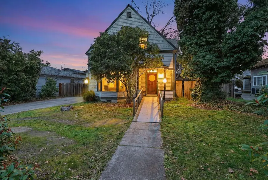 425 S Oakdale Avenue, Medford, OR 97501 - Image #2