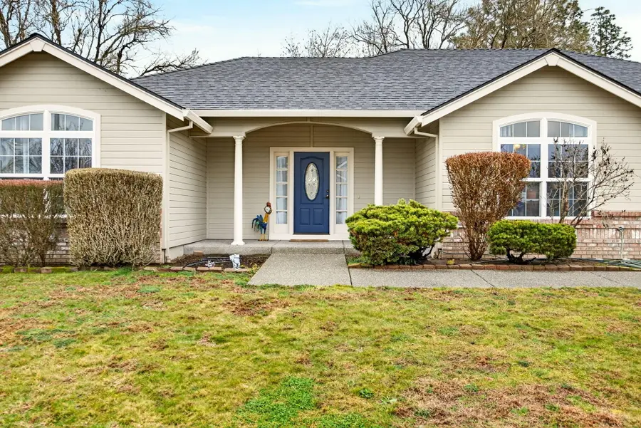 884 Mendolia Way, Central Point, OR 97502 - #3