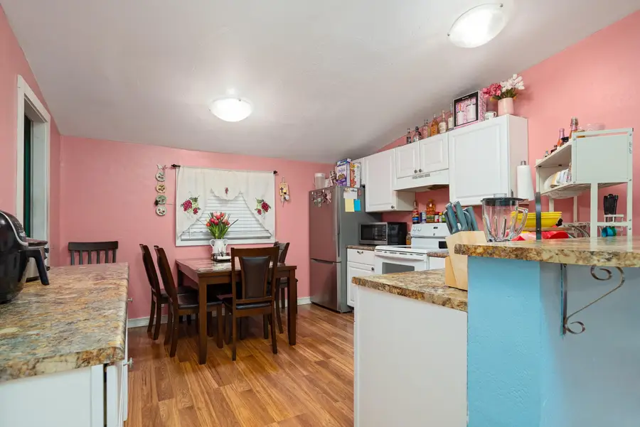 958 Mindy Sue, Medford, OR 97501 - Image #3