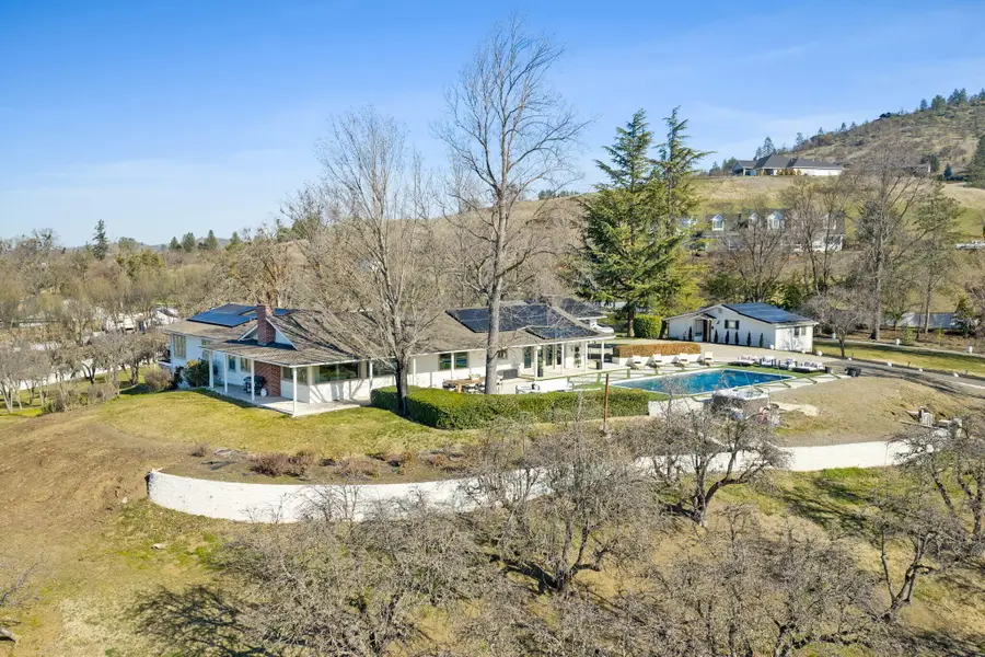 3320 N Foothill Road, Medford, OR 97504 - Image #2