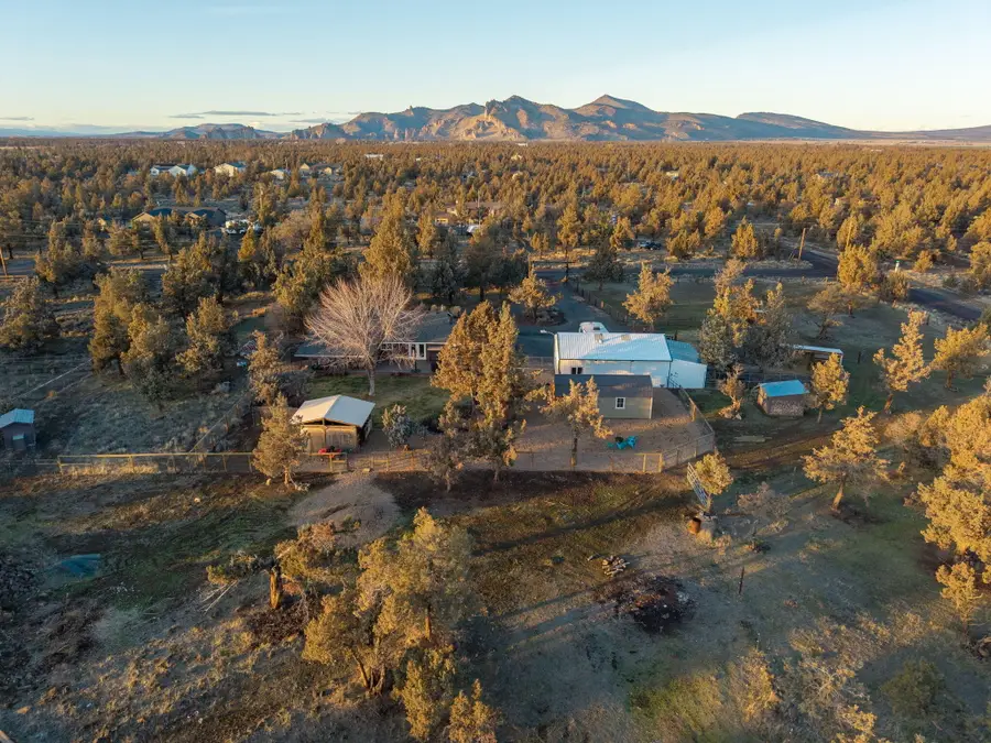 3940 NE Zamia Avenue, Redmond, OR 97756 - Image #2