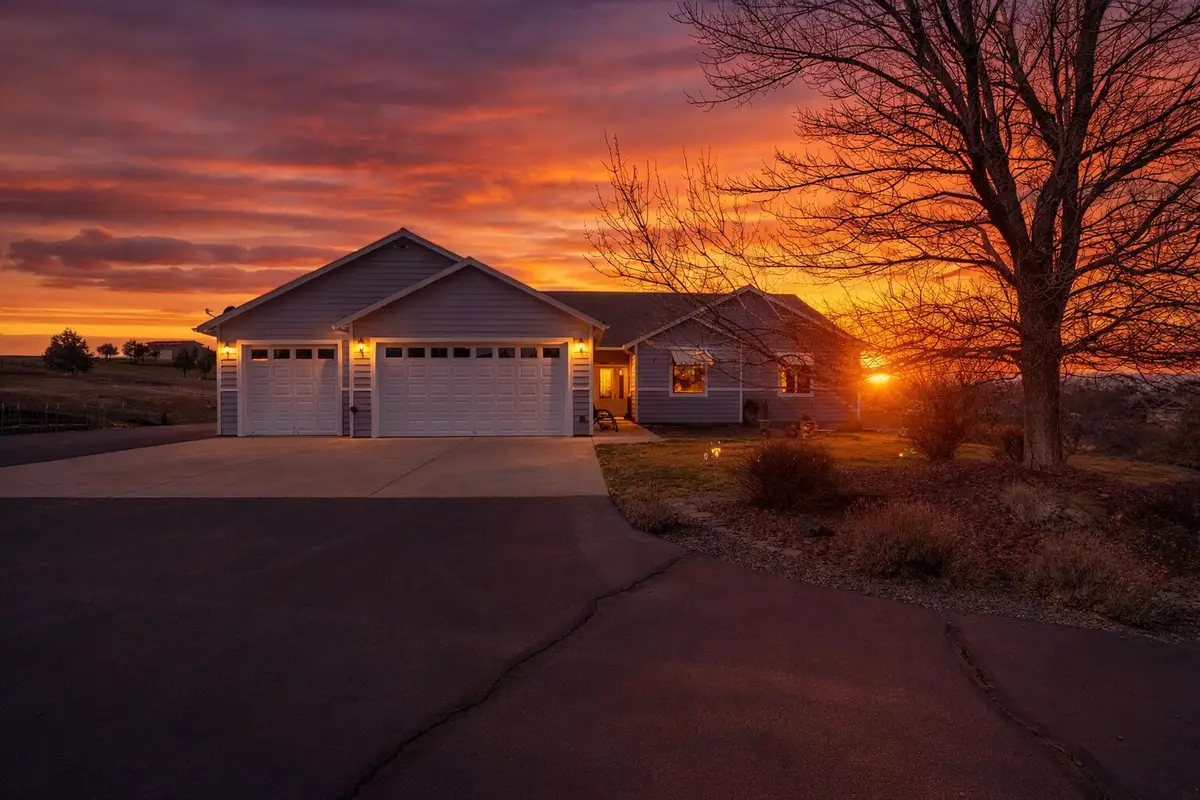 569 SE Nugget Lane, Madras, OR 97741 - Image #1