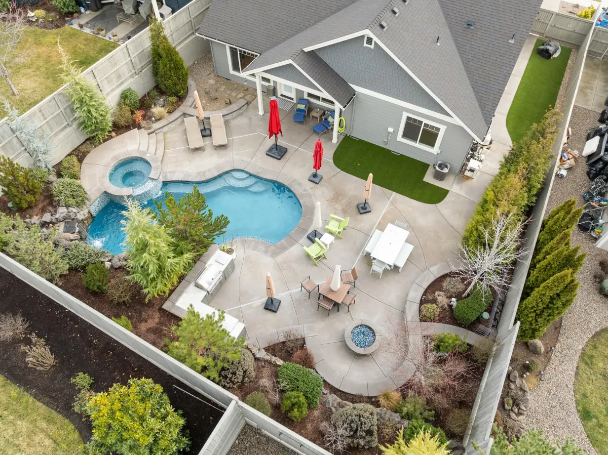 4035 Crystal Springs Drive, Medford, OR 97504 - #1