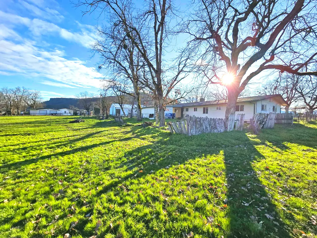 11220 Duggan Road, Central Point, OR 97502 - #1