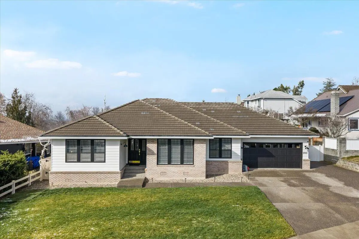 2921 Amblegreen Drive, Medford, OR 97504 - #1