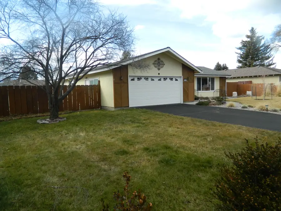 3626 La Marada Way, Klamath Falls, OR 97603 - #2