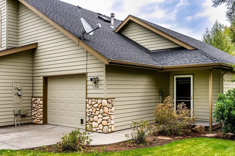 1310 NE Tucson Way, Bend, OR 97701 - #2