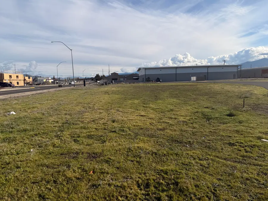 1507 N Central Avenue, Medford, OR 97501 - #3