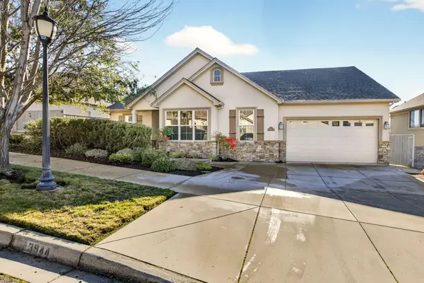 3944 Crystal Springs Drive, Medford, OR 97504