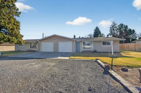 2412 SW Wickiup Avenue, Redmond, OR 97756
