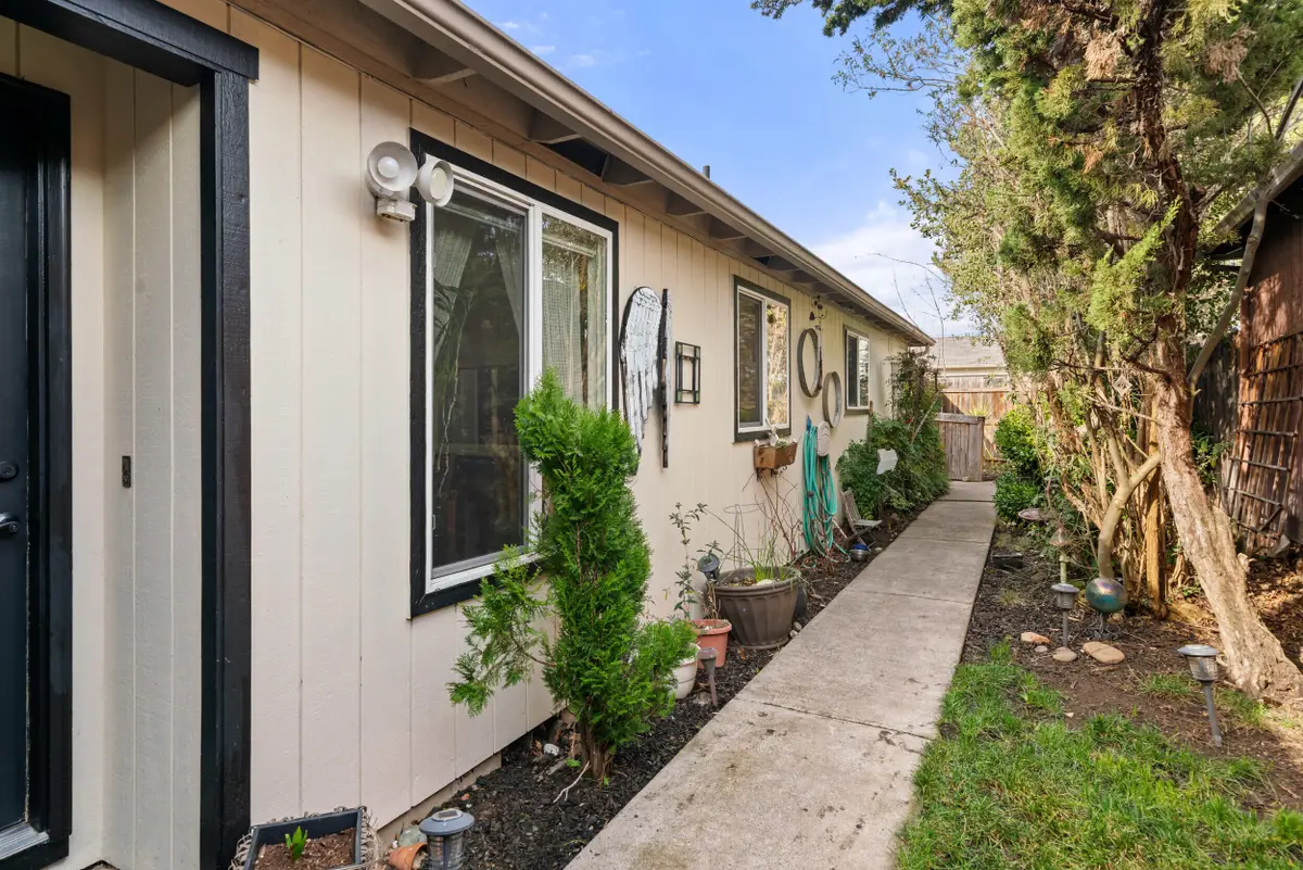 3093 Paul Circle, Medford, OR 97504 - #1