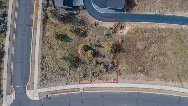 464 SE Manzanita Drive, Madras, OR 97741