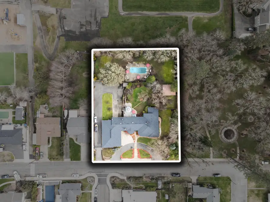 1117 NE Memorial Drive, Grants Pass, OR 97526 - #2