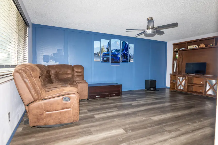 4717 Gary Street, Klamath Falls, OR 97603 - #2