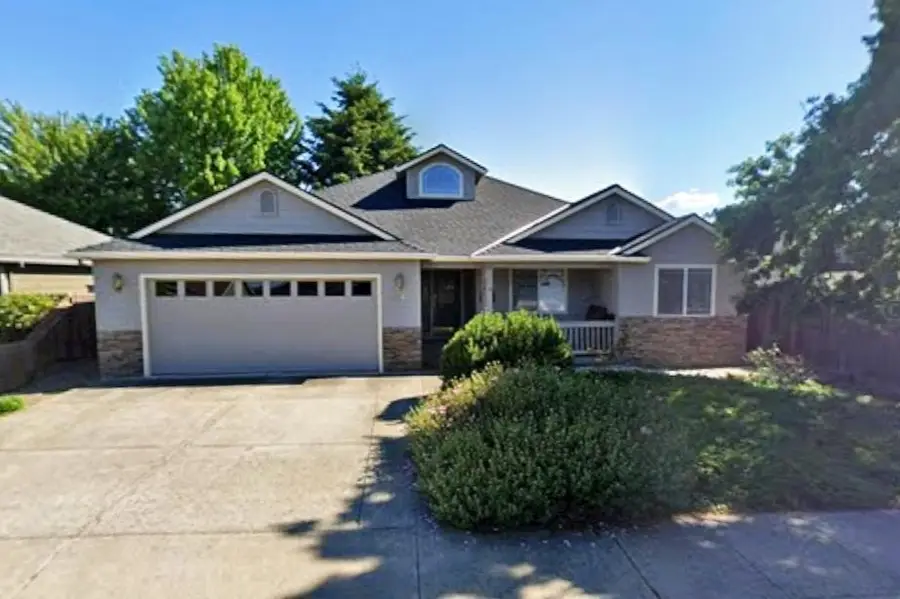 616 Cedarwood Drive, Eagle Point, OR 97524 - #2