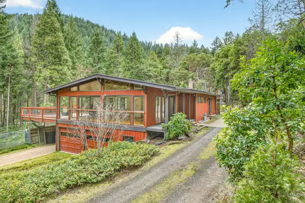 2922 Anderson Creek Road, Talent, OR 97540