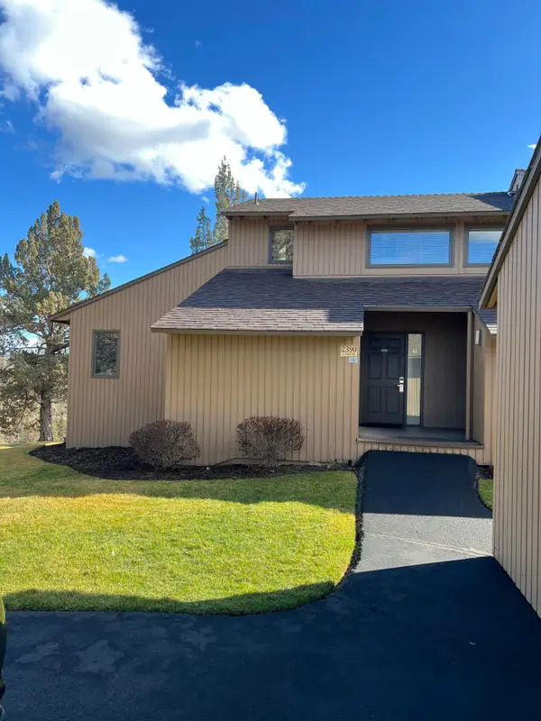 2390 Snowgoose Drive #RV11D, Redmond, OR 97756