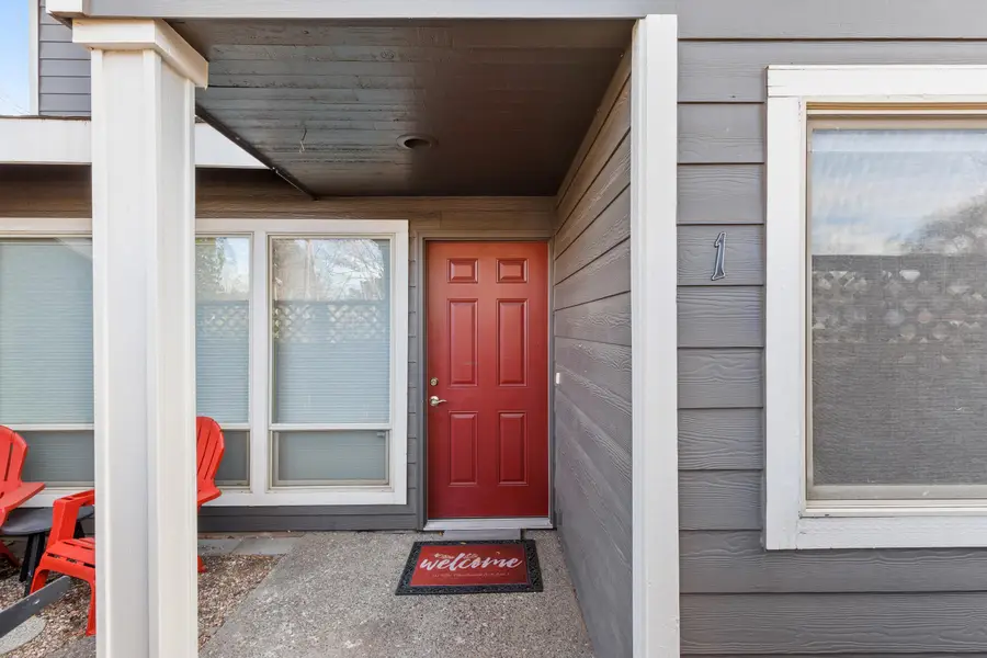 111 NW Hawthorne Avenue #APT 1, Bend, OR 97703 - #2