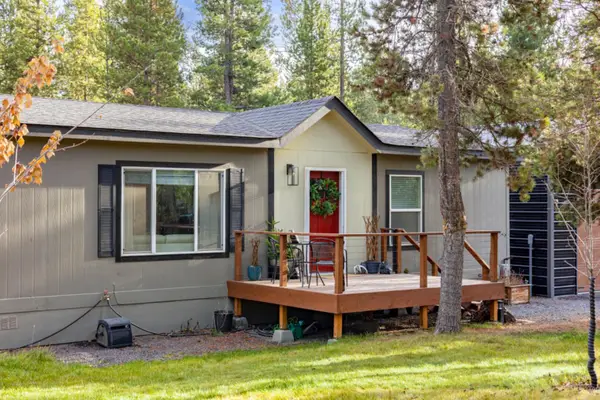 53740 Pradera Place, La Pine, OR 97739