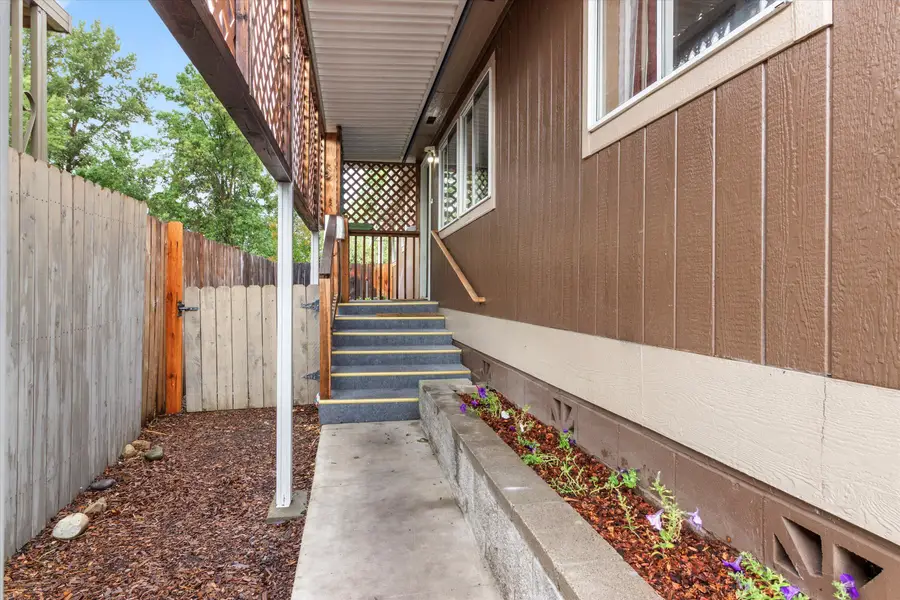 3555 S Pacific Highway #Space 123, Medford, OR 97501 - #3