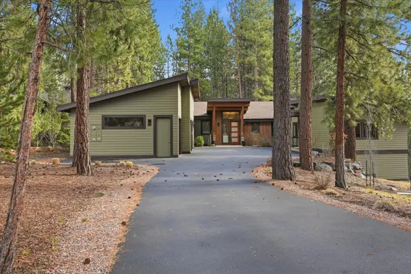 60734 Golf Village Loop, Bend, OR 97702