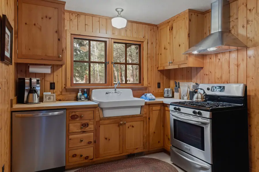 13375 SW Forest Service Road #Cabin 20 - U2, Camp Sherman, OR 97730 - #3