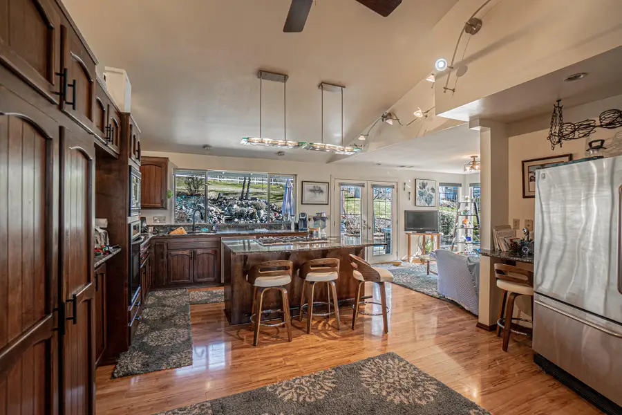 13290 Table Rock Road, Central Point, OR 97502 - #3