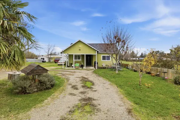 1129 Pinecroft Avenue, Medford, OR 97501