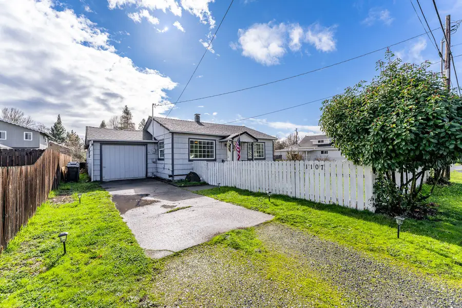 1107 SW Bridge Street, Grants Pass, OR 97526 - #3