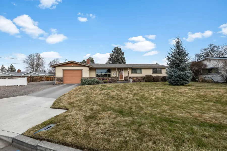 1066 SW Canyon Drive, Redmond, OR 97756 - #2